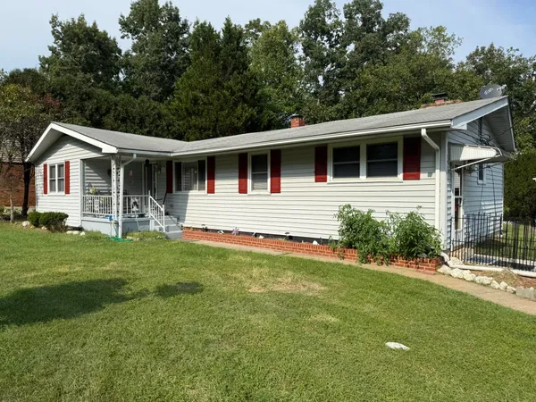$239,500 | 315 Wintergreen Avenue, Clifton Forge, VA 24422