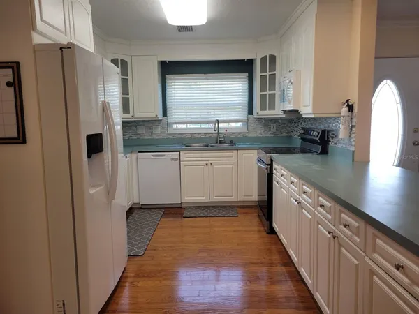 $2,995 | Undisclosed Address, Belleair Bluffs, FL 33770