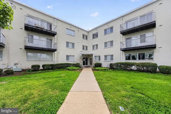 $85,900 | 1001 Chillum Road, Unit 312, Hyattsville, MD 20782