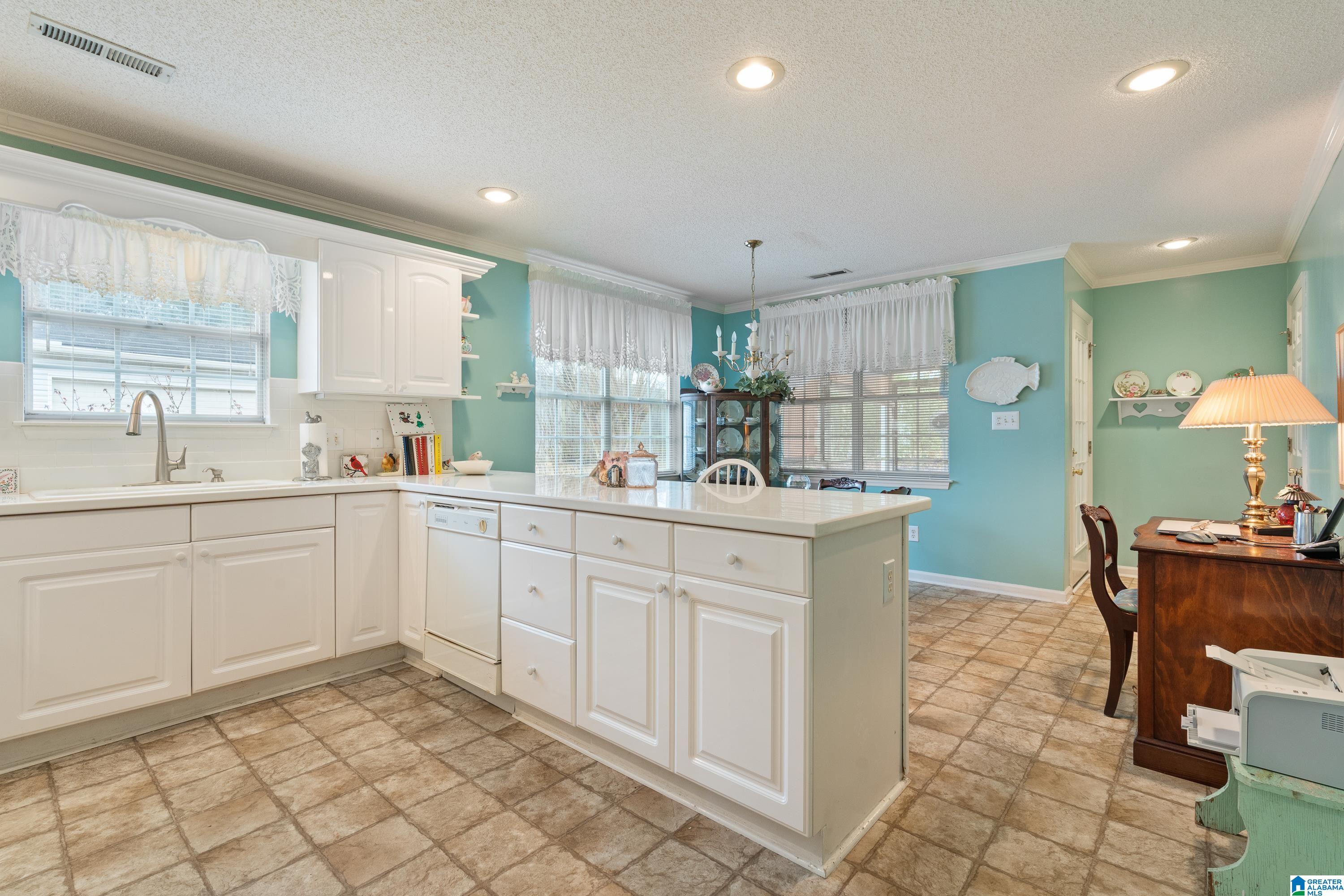 8576 Covington Way Leeds, AL 35094 - Photo 9 of 27