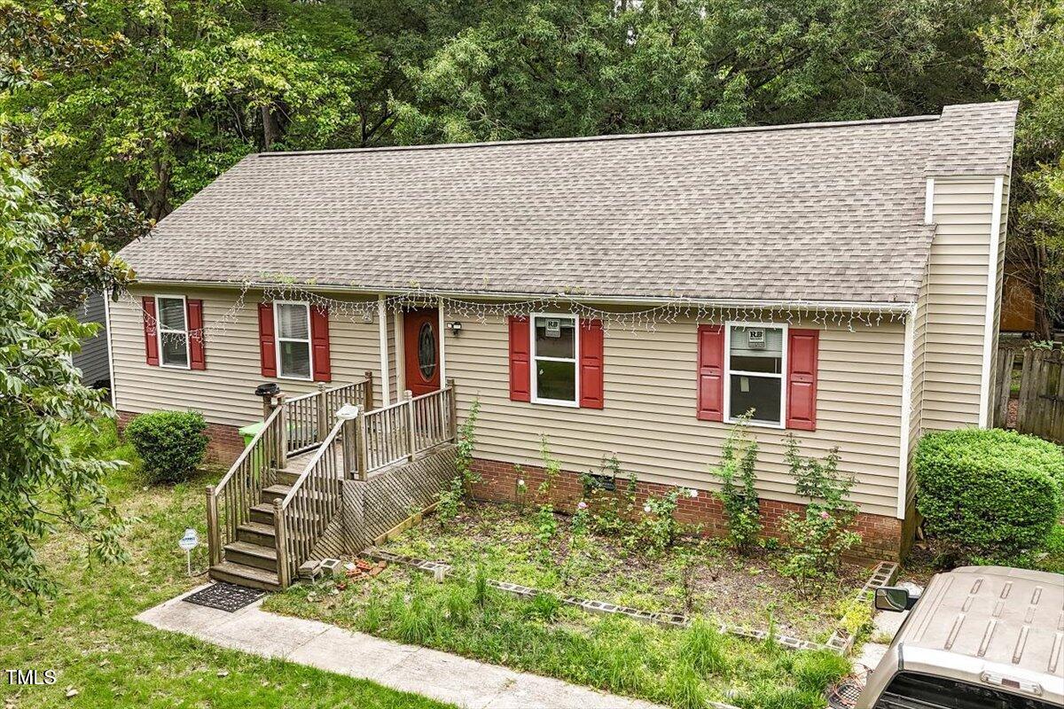 3605 Satellite Court Raleigh, NC 27604 - Photo 2 of 37