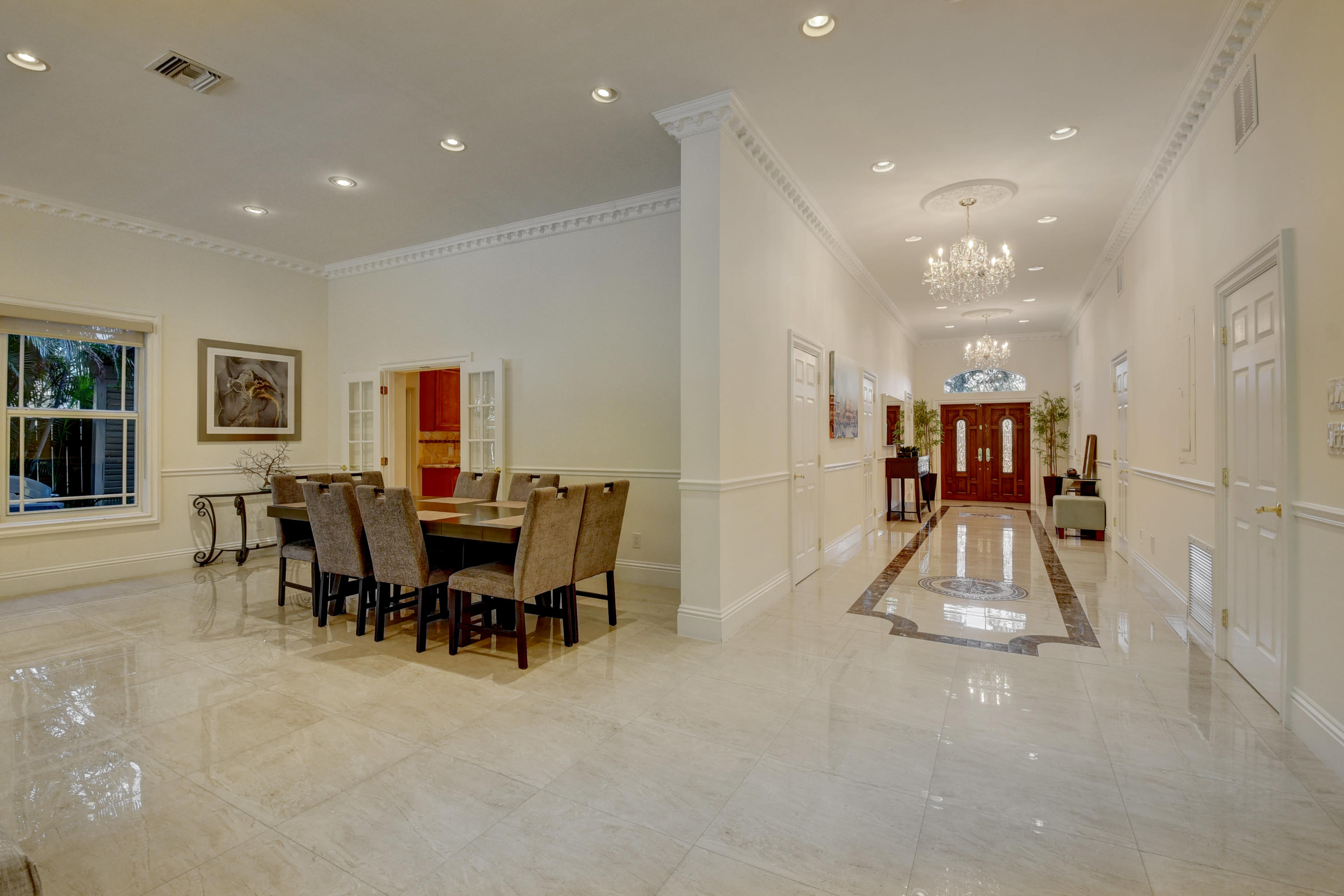 117 Northwest 8th Street Boca Raton, FL 33432 - Photo 4 of 43 Foyer/Dining