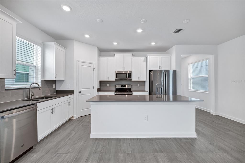 9809 Introduction Way Orlando, FL 32832 - Photo 7 of 64 Gallery Image 7
