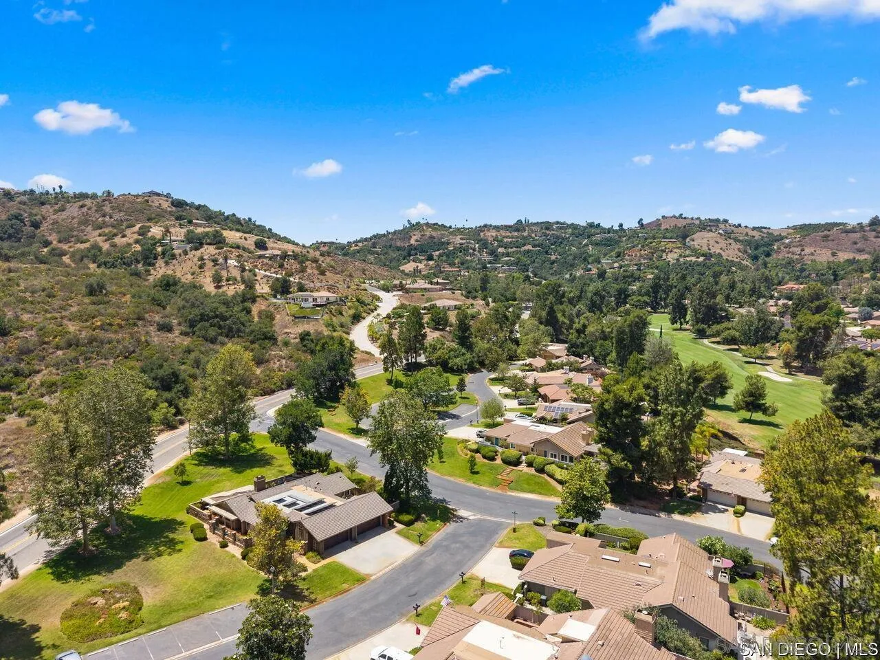 4309 Diegos Court Fallbrook, CA 92028 - Photo 30 of 33 a view of city and mountain