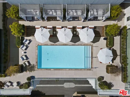 $2,750,000 | 9200 Wilshire Boulevard, Unit 504E, Beverly Hills, CA 90212