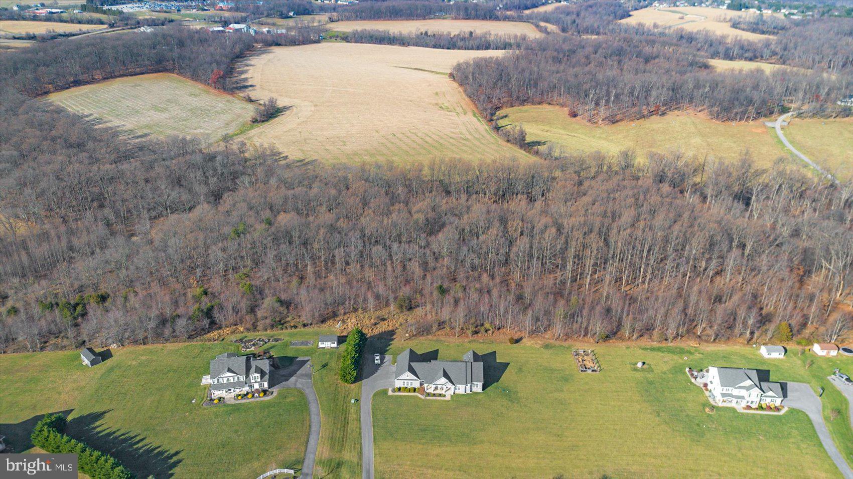 18.25 Sykesville Road Westminster, MD 21157 - Photo 4 of 14 a view of a swimming pool with a yard