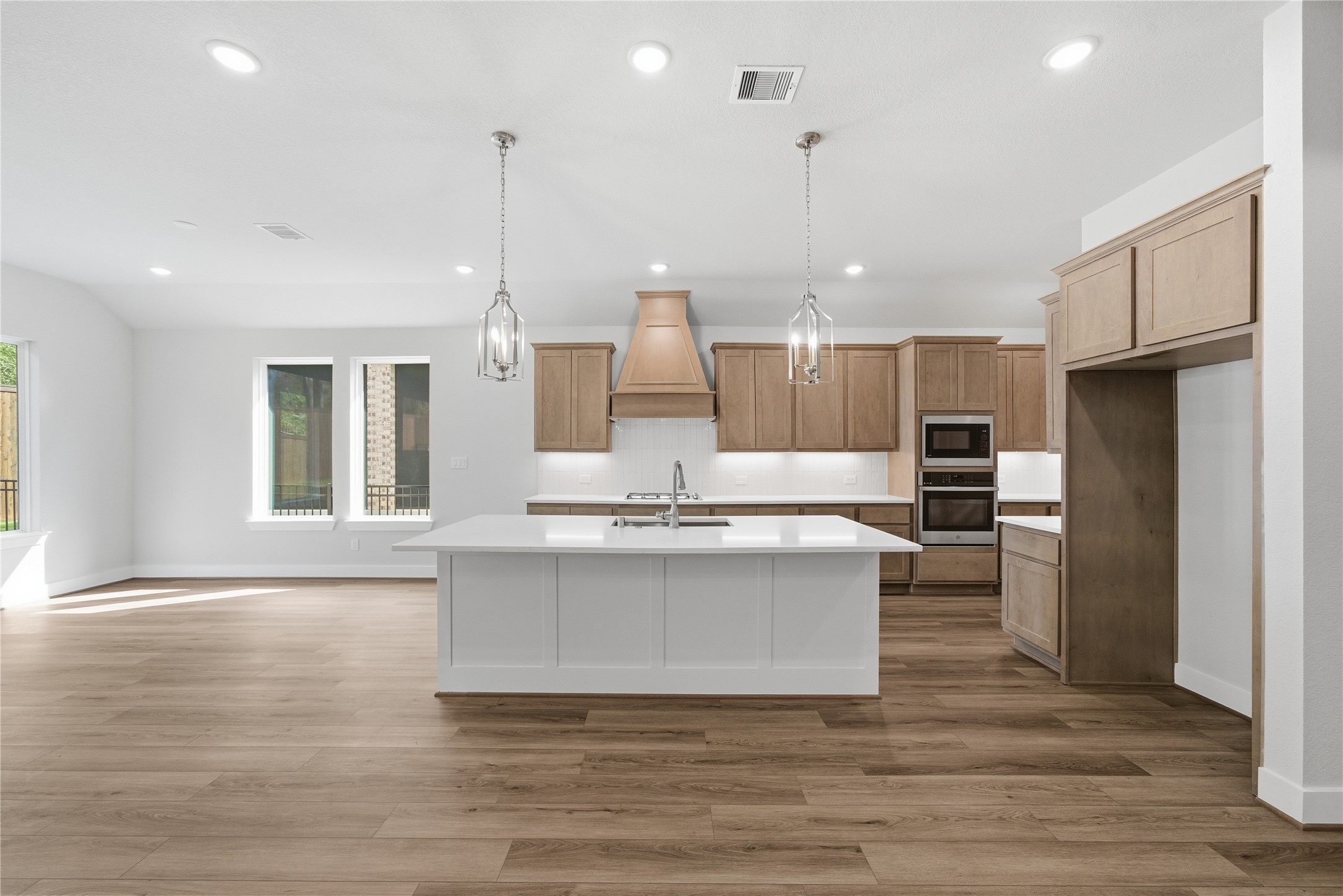 10026 Larkin Cove Willis, TX 77318 - Photo 9 of 44