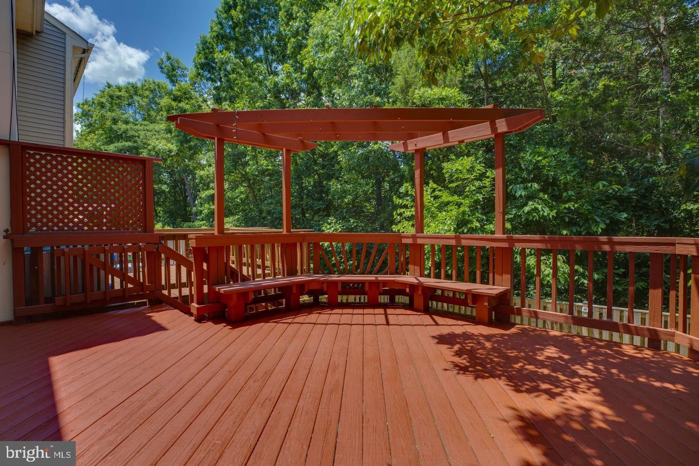 14232 Autumn Circle Centreville, VA 20121 - Photo 11 of 30 SWEET DECK!