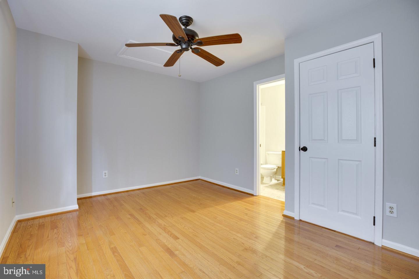 14232 Autumn Circle Centreville, VA 20121 - Photo 16 of 30 2ND BEDROOM
