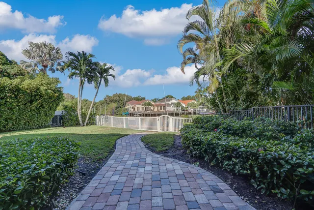 $3,795,000 | 2211 Marseille Drive, Palm Beach Gardens, FL 33410