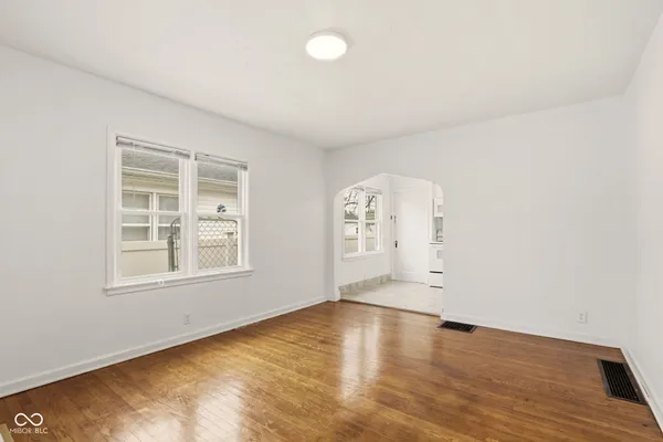 $900 | 1531 North Grant Avenue, Indianapolis, IN 46201