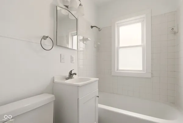 $900 | 1531 North Grant Avenue, Indianapolis, IN 46201