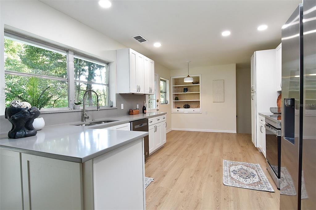 2841 Southwest 1st Avenue Gainesville, FL 32607 - Photo 12 of 47 Gallery Image 12