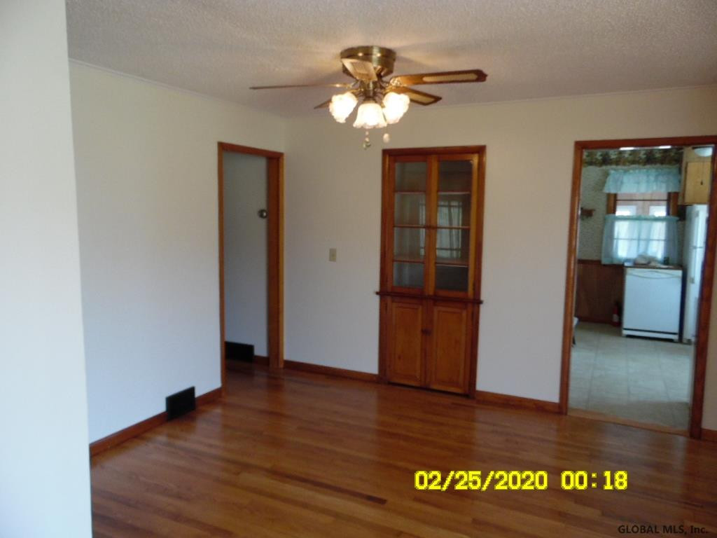 35 Vosburgh Road Halfmoon, NY 12118 - Photo 12 of 24 Photo 12