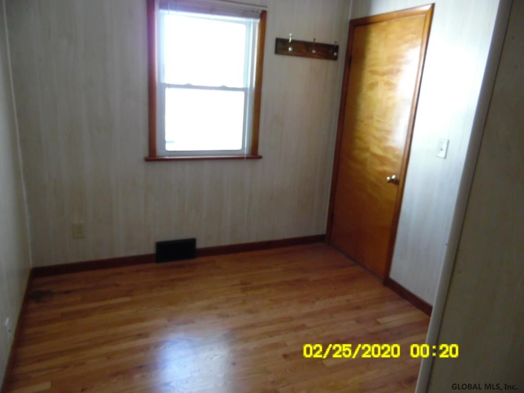 35 Vosburgh Road Halfmoon, NY 12118 - Photo 17 of 24 Photo 17