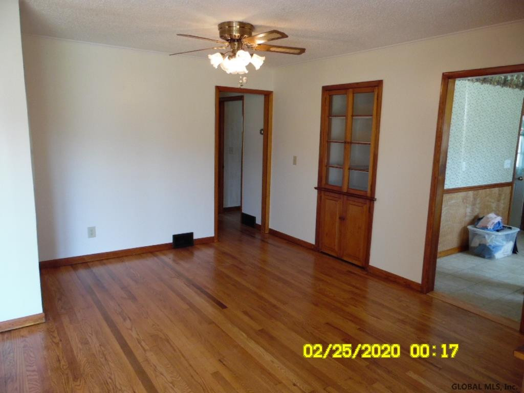 35 Vosburgh Road Halfmoon, NY 12118 - Photo 10 of 24 Photo 10