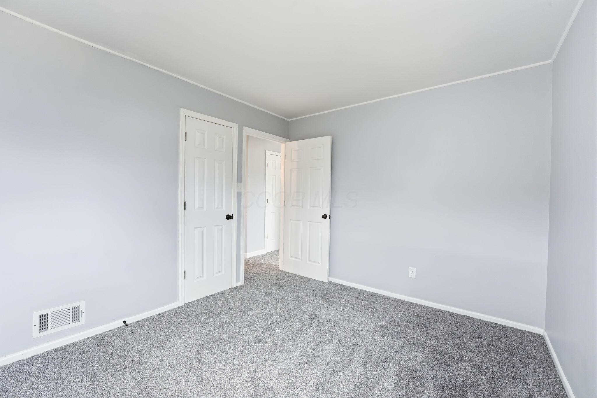 1260 Country Club Road Columbus, OH 43227 - Photo 11 of 28 Bedroom 1