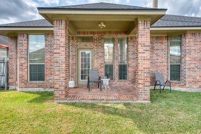 $259,900 | 5710 Lori Lane, Beaumont, TX 77713