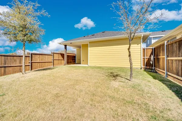 $2,150 | 500 Woodside Trail, Waxahachie, TX 75165