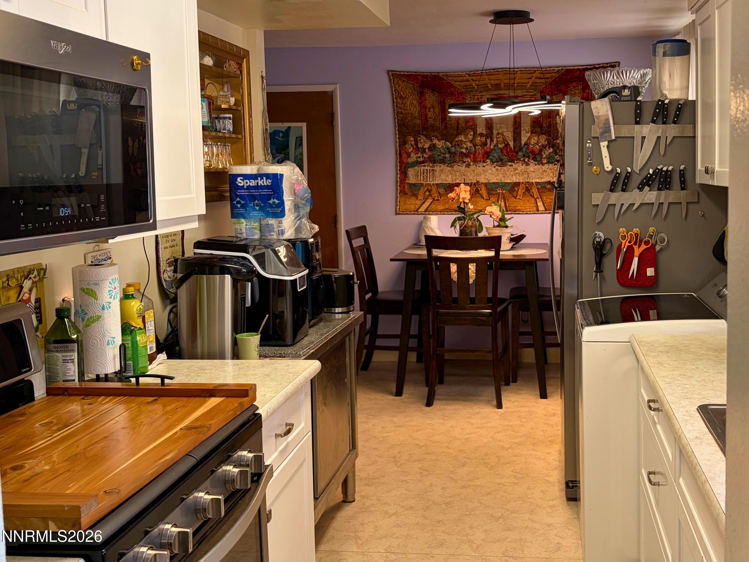 215 North Allen Street Fallon, NV 89406 - Photo 12 of 14 kitchen