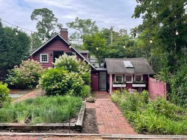 $7,250 | 95 East Broadway, Roslyn, NY 11576