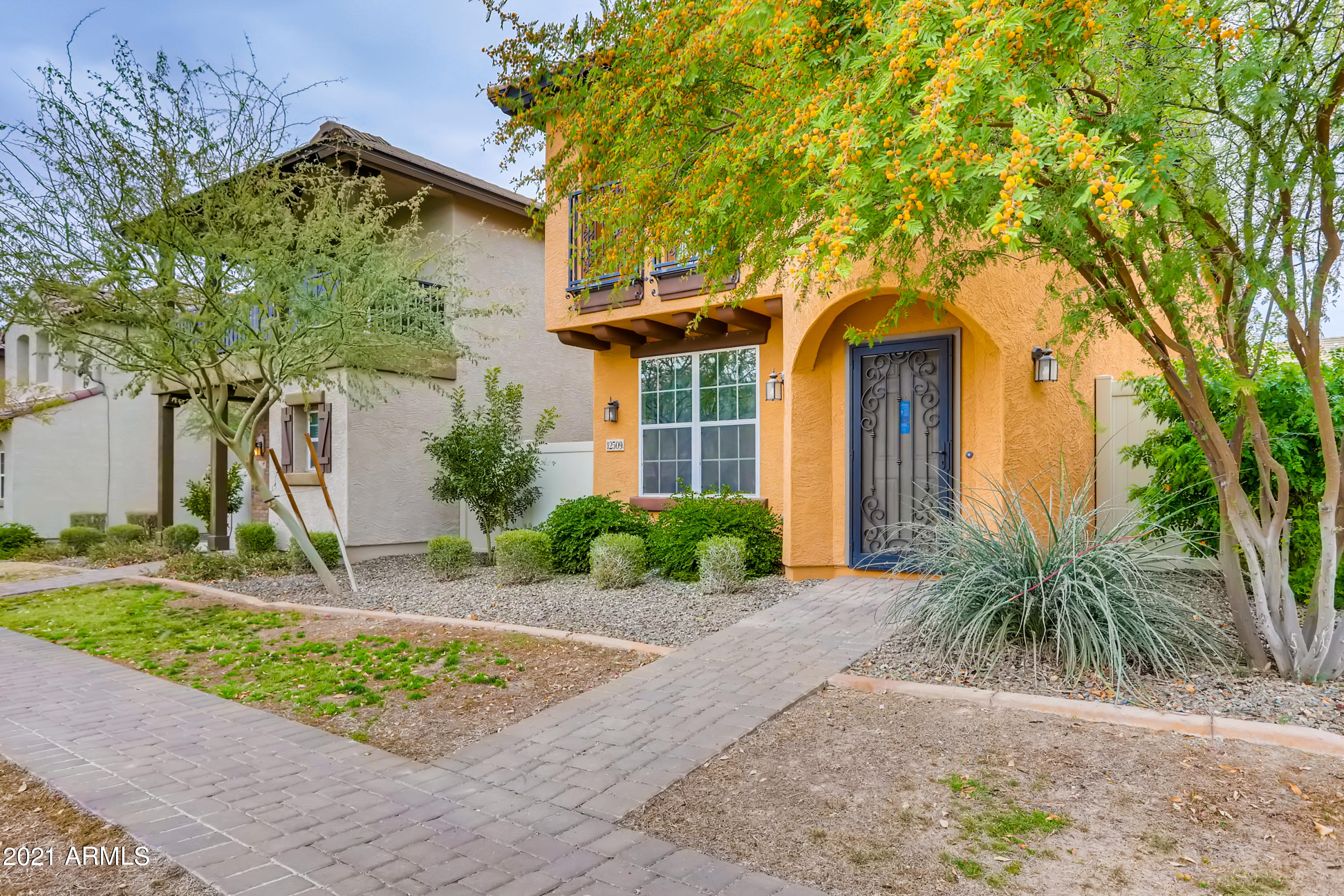 12509 West Via Dona Road Peoria, AZ 85383 - Photo 2 of 25 04 Exterior Front Entry