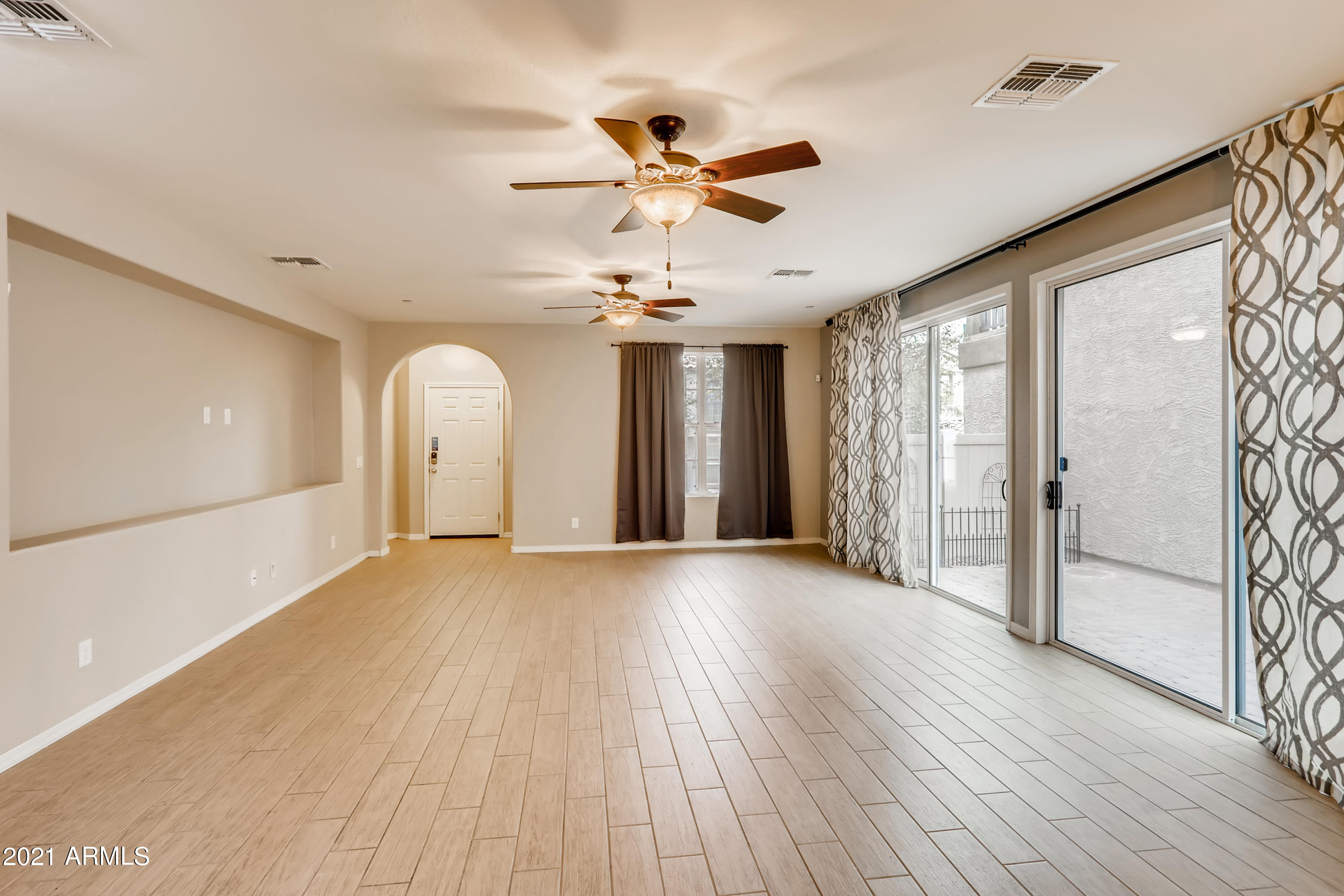 12509 West Via Dona Road Peoria, AZ 85383 - Photo 5 of 25 07 Dining Room