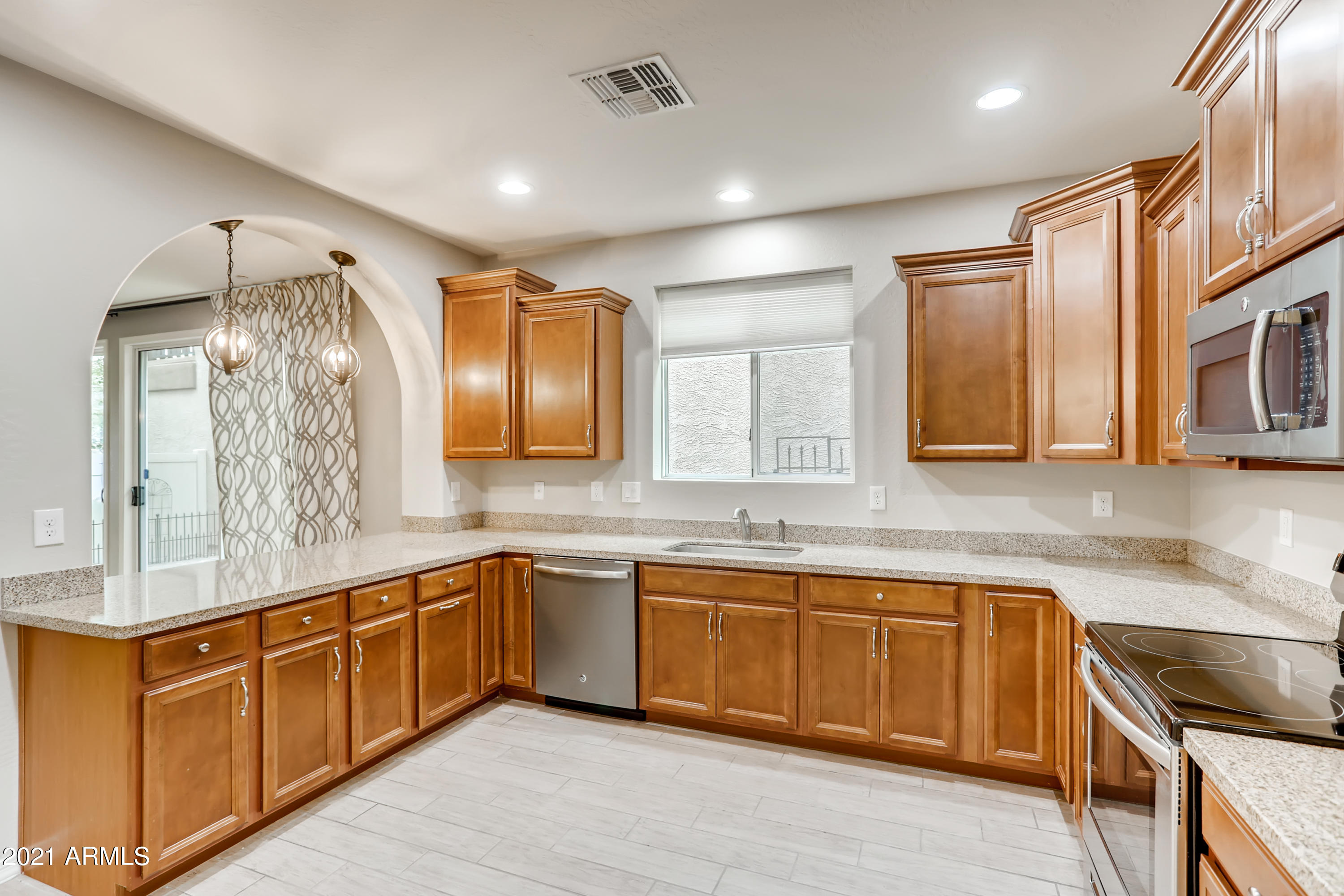 12509 West Via Dona Road Peoria, AZ 85383 - Photo 8 of 25 10 Kitchen
