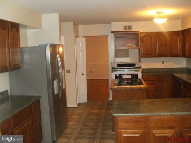 24705 Kings Valley Road Damascus, MD 20872 - Photo 13 of 13 Kitchen