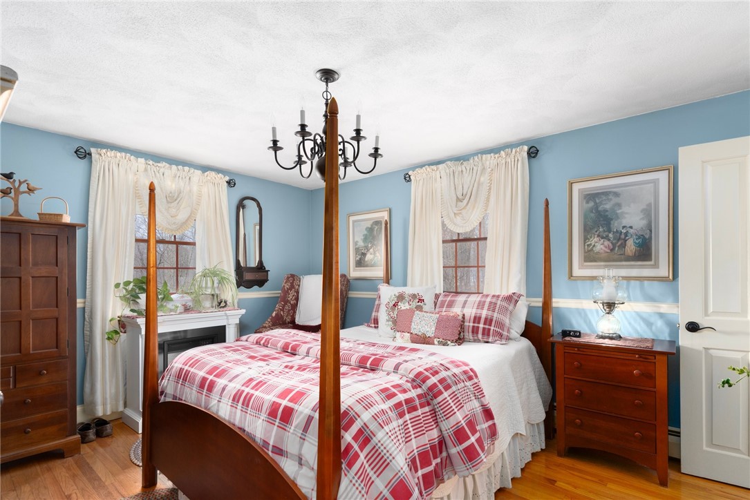8 Catherine Road Smithfield, RI 02917 - Photo 12 of 43