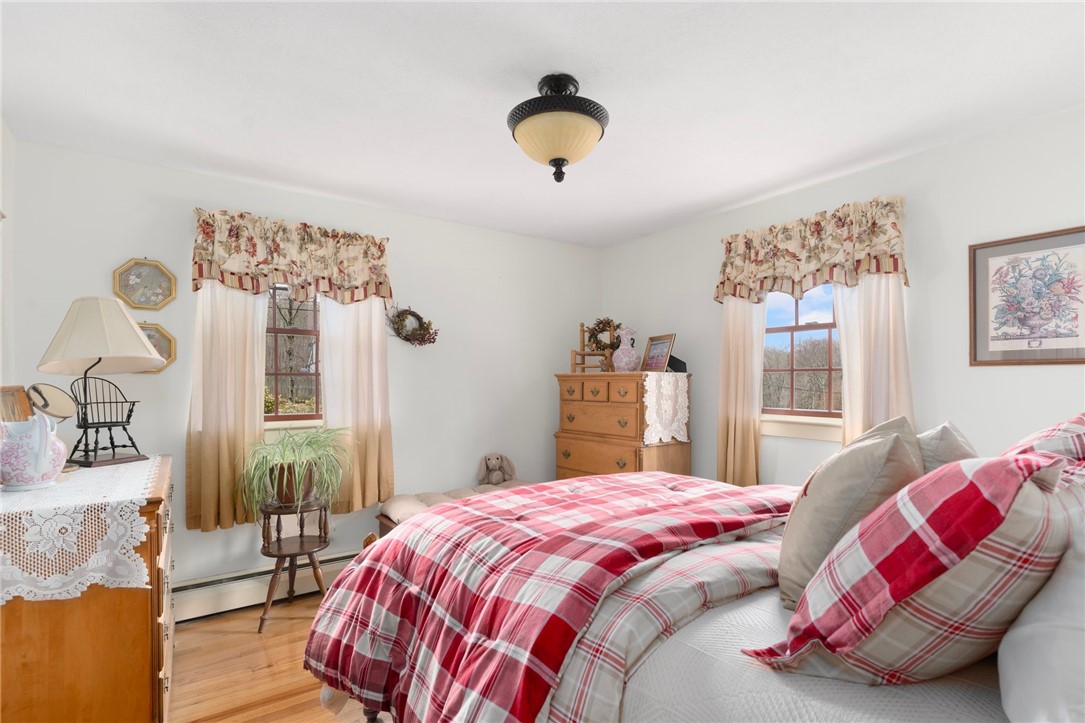 8 Catherine Road Smithfield, RI 02917 - Photo 16 of 43