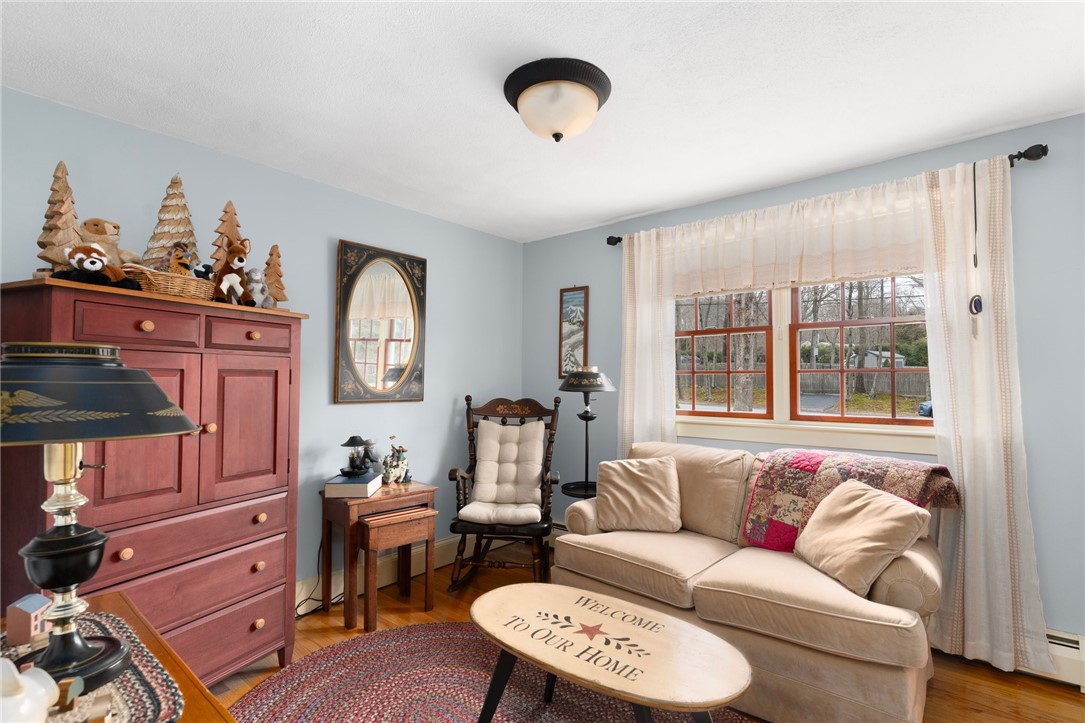 8 Catherine Road Smithfield, RI 02917 - Photo 17 of 43