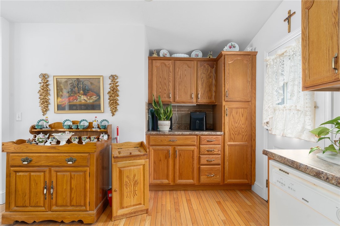 8 Catherine Road Smithfield, RI 02917 - Photo 20 of 43