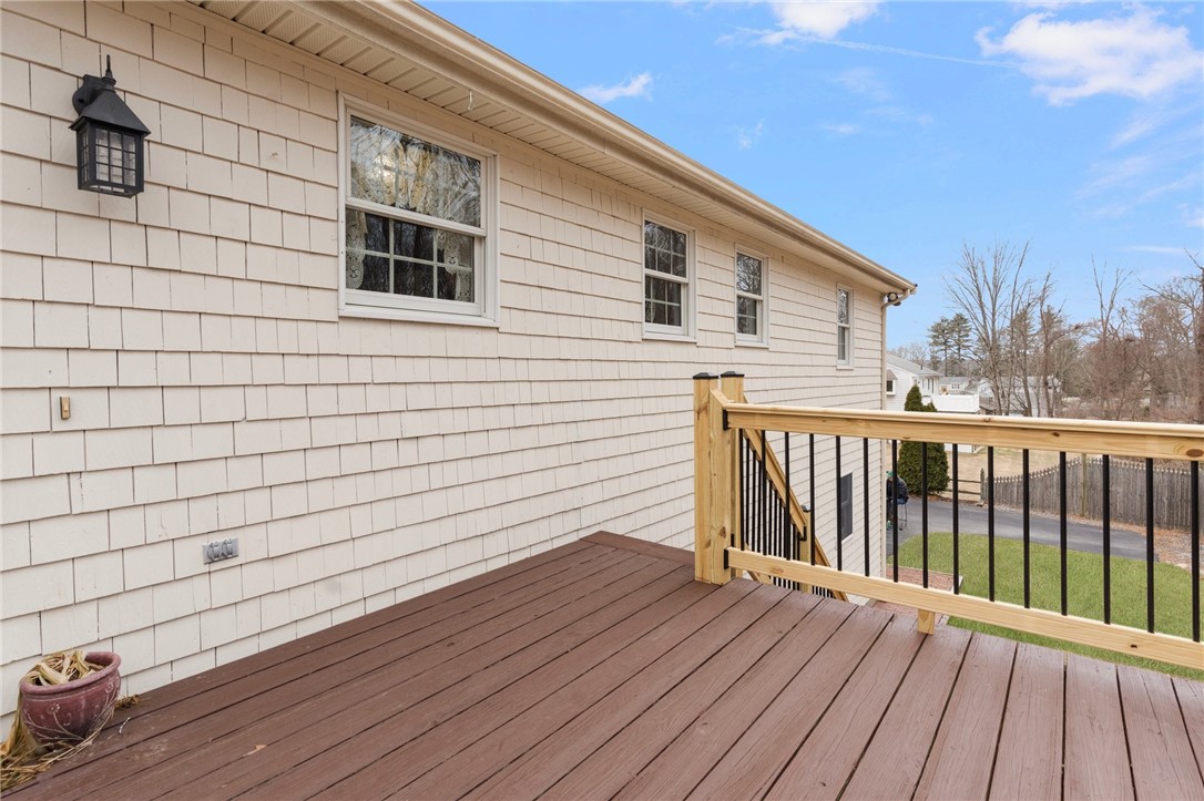 8 Catherine Road Smithfield, RI 02917 - Photo 34 of 43