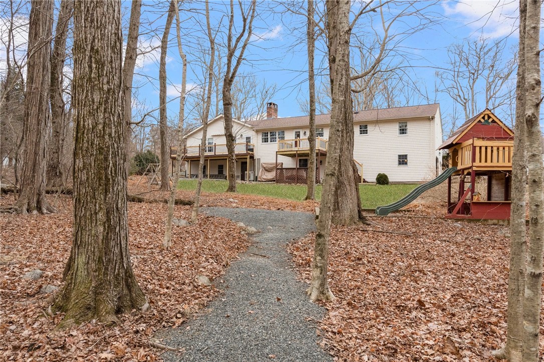 8 Catherine Road Smithfield, RI 02917 - Photo 40 of 43