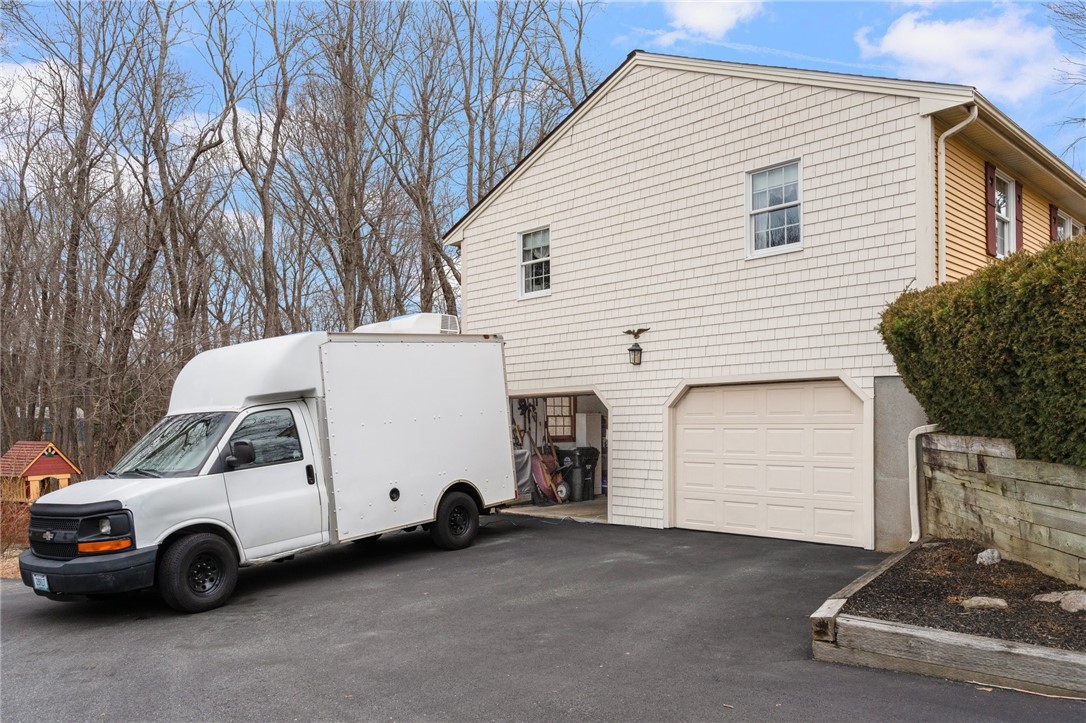 8 Catherine Road Smithfield, RI 02917 - Photo 42 of 43