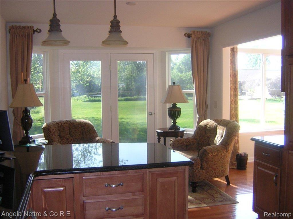 6642 Sheldon Road Belleville, MI 48111 - Photo 7 of 25 Snack bar