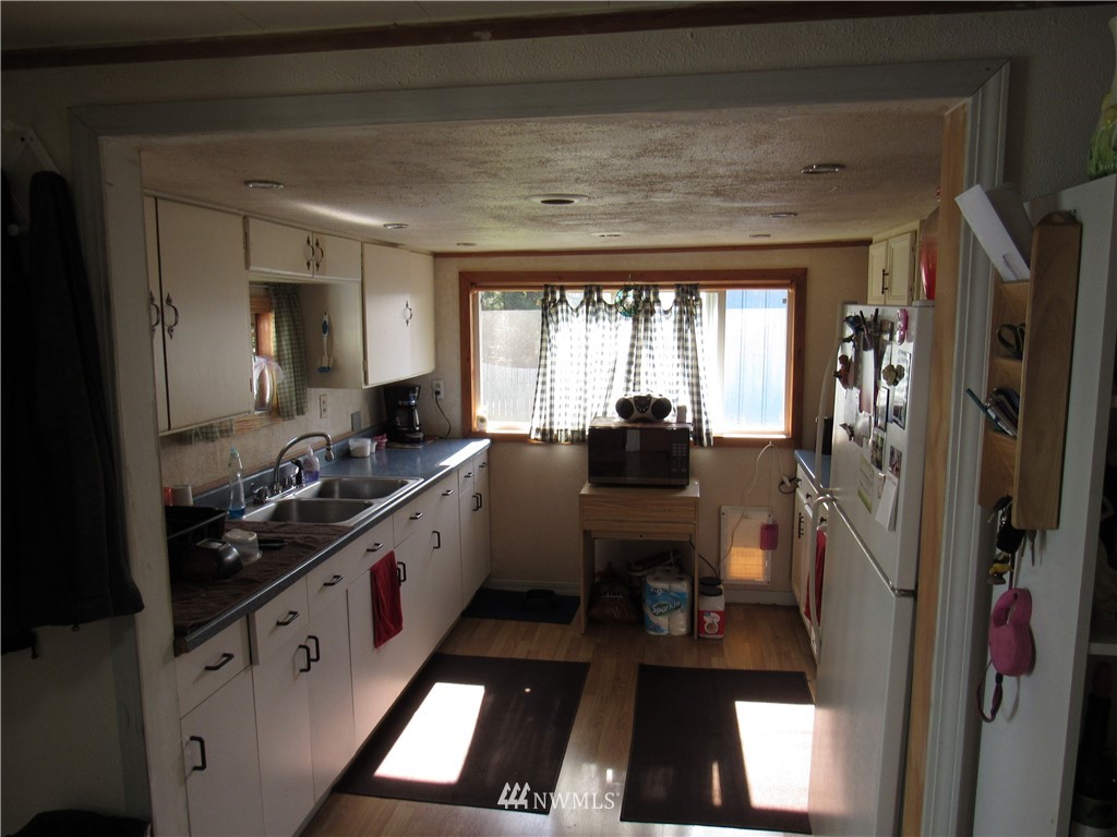 3028 Taylor Road Oak Harbor, WA 98277 - Photo 5 of 10 Gallery Image 5