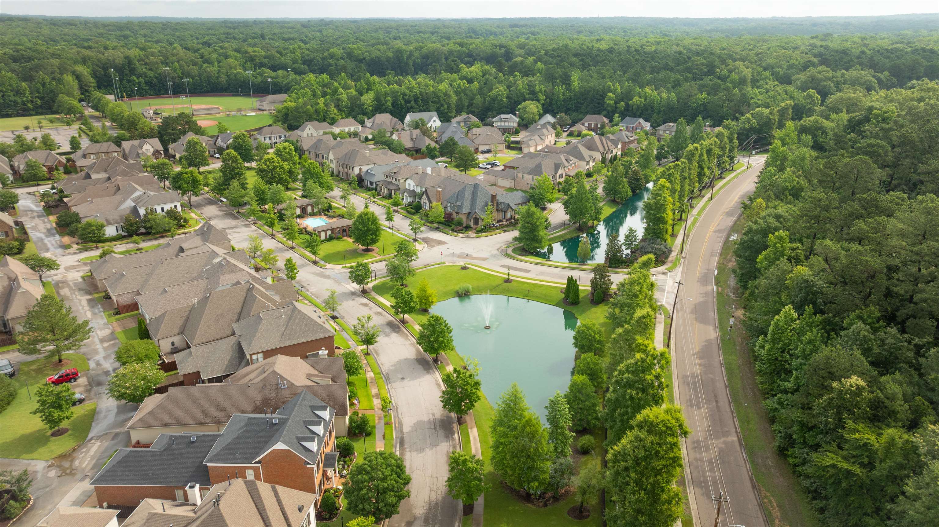 1844 Penshurst Drive Collierville, TN 38017 - Photo 3 of 40 View of property location with nearby suburban area and a large body of water