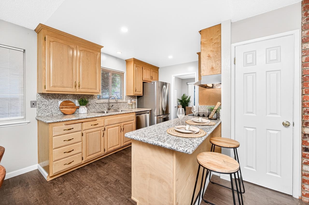 1059 Lakehurst Road Livermore, CA 94551 - Photo 11 of 43