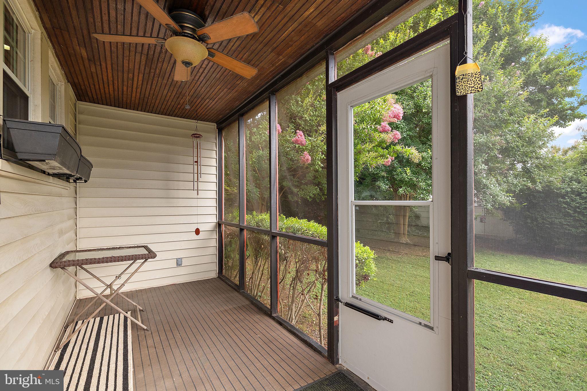 305 Troy Avenue Wilmington, DE 19804 - Photo 21 of 26 a view of a balcony with chairs