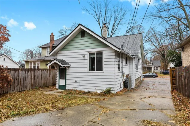 $2,450 | 575 East Lewiston Avenue, Ferndale, MI 48220