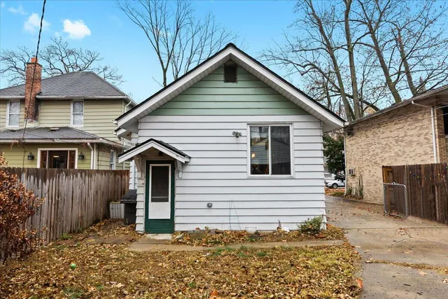 $2,450 | 575 East Lewiston Avenue, Ferndale, MI 48220