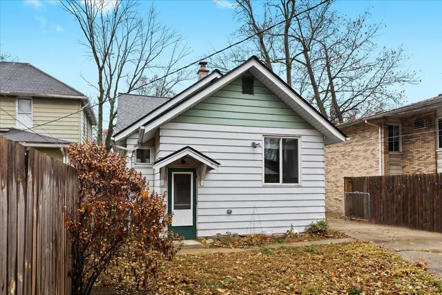 $2,450 | 575 East Lewiston Avenue, Ferndale, MI 48220