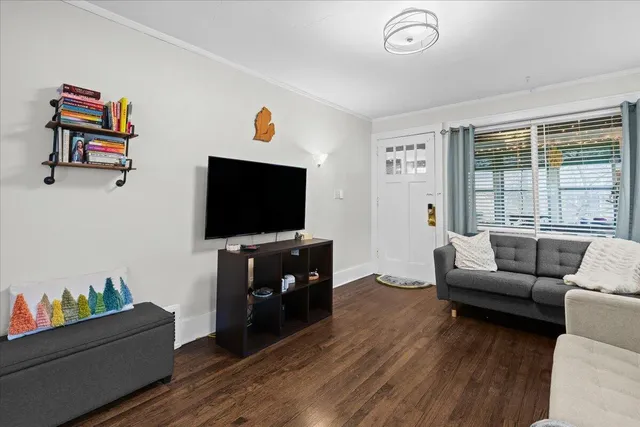 $2,450 | 575 East Lewiston Avenue, Ferndale, MI 48220