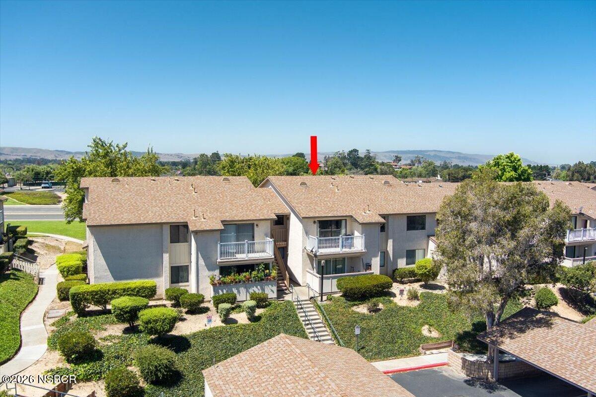 3400 Santa Maria Way, Unit 207B Santa Maria, CA 93455 - Photo 47 of 50 a aerial view of a house with a yard