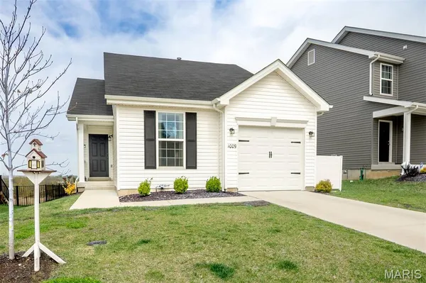 $284,900 | 1009 Black Bear Drive, House Springs, MO 63051