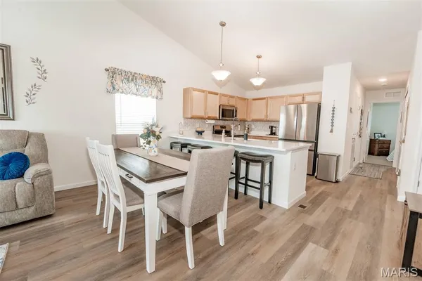 $284,900 | 1009 Black Bear Drive, House Springs, MO 63051