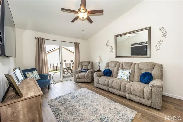 $284,900 | 1009 Black Bear Drive, House Springs, MO 63051