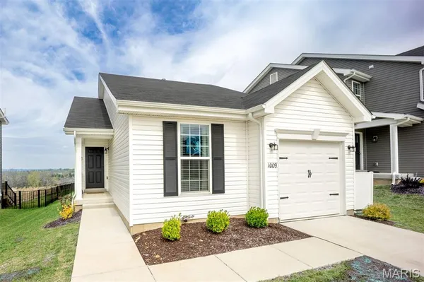 $284,900 | 1009 Black Bear Drive, House Springs, MO 63051